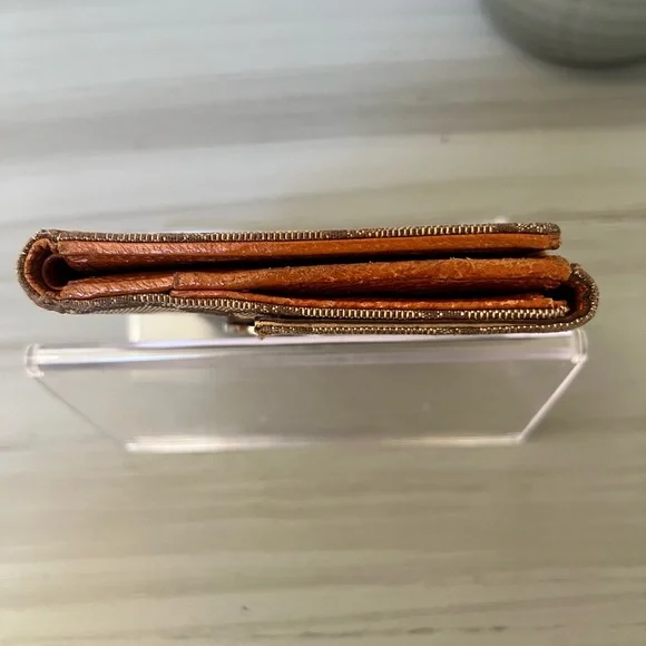 Gucci Bifold Wallet - Picture 5 of 7